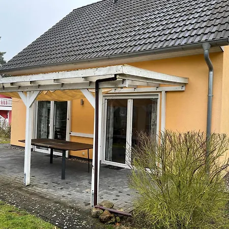 Unter Den Kiefern 99 Сasa de vacaciones Röbel